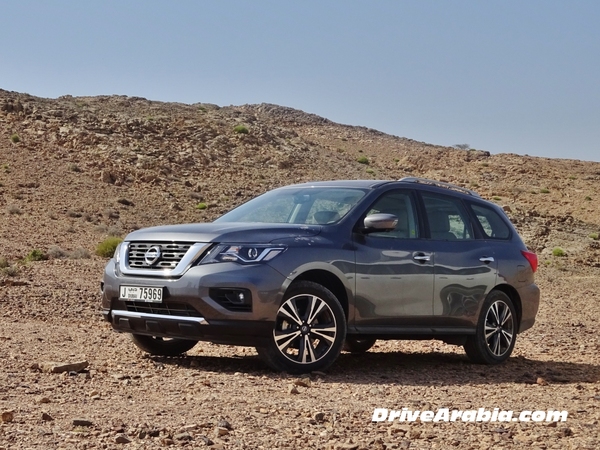2018-Nissan-Pathfinder-in-the-UAE-4